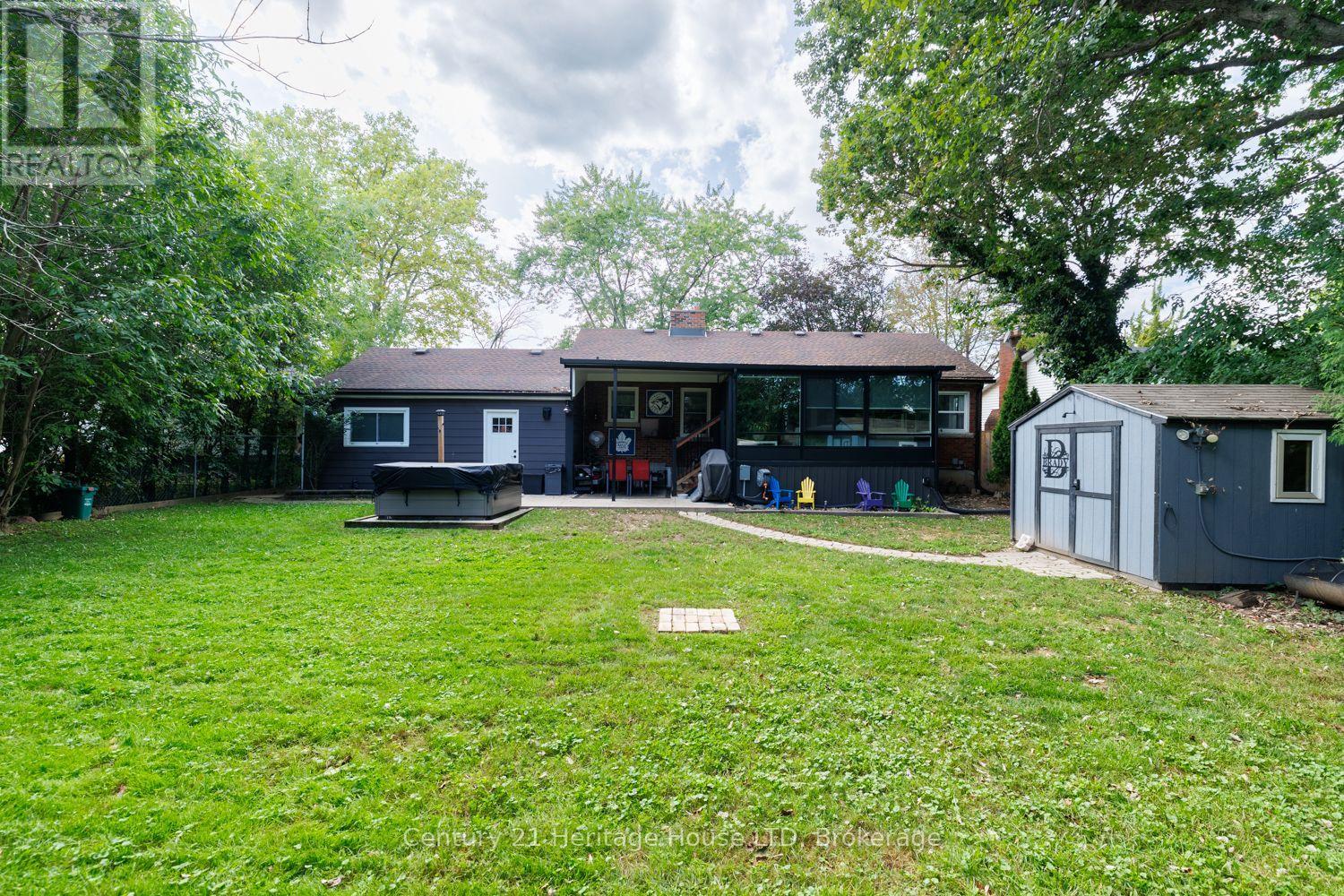 6 Greenock Circle, St. Catharines, Ontario  L2S 1B4 - Photo 37 - X14030434