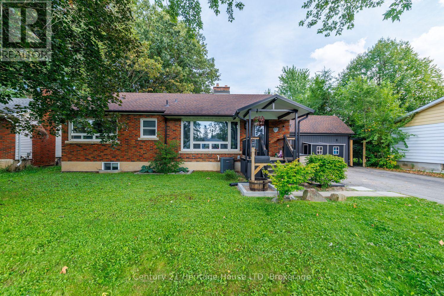 6 Greenock Circle, St. Catharines, Ontario  L2S 1B4 - Photo 4 - X14030434
