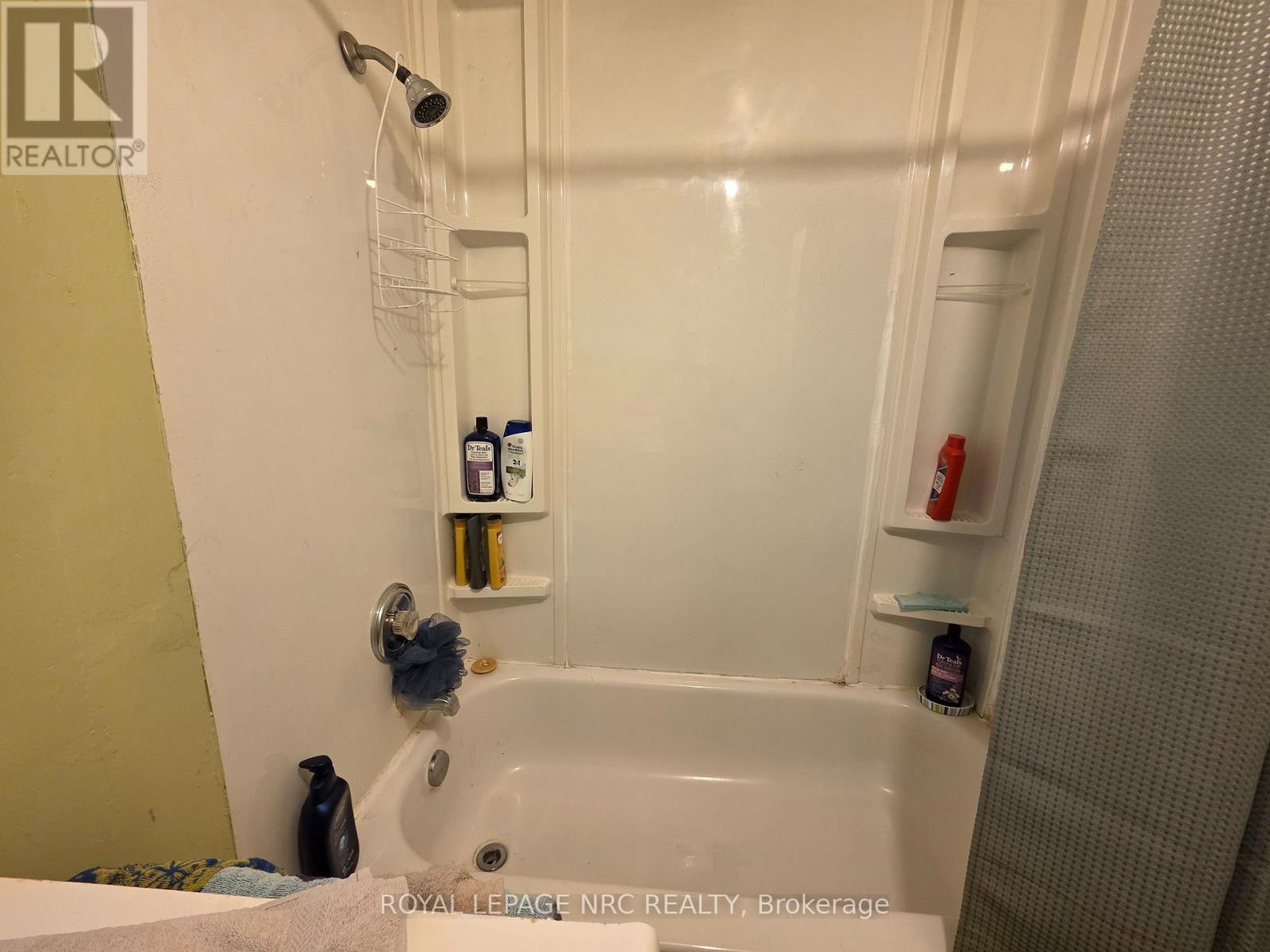 39 Manchester Avenue, St. Catharines, Ontario  L2R 1N9 - Photo 14 - X14031016