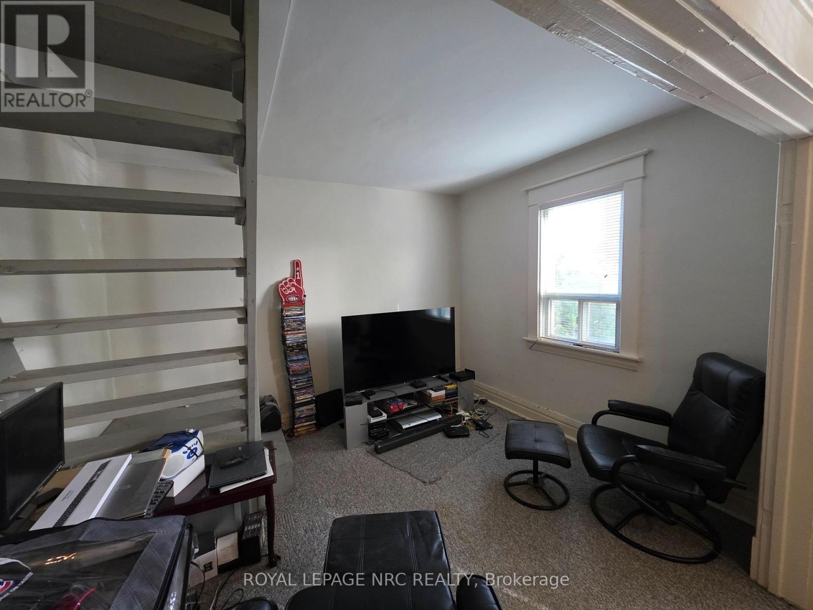 39 Manchester Avenue, St. Catharines, Ontario  L2R 1N9 - Photo 8 - X14031016