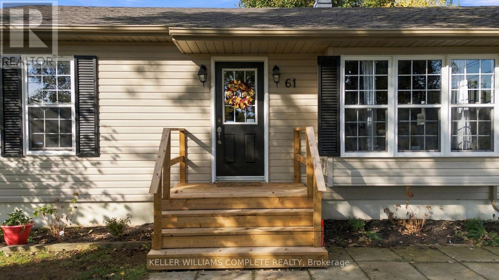 61 Prospect Point Road N, Fort Erie, Ontario  L0S 1N0 - Photo 4 - X14031842