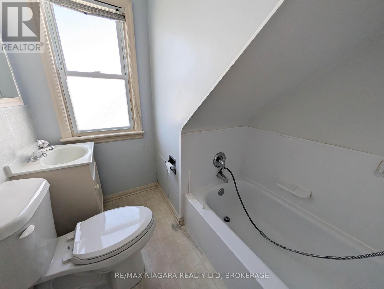 106 Haig Street, St. Catharines, Ontario  L2R 6L2 - Photo 25 - X14032142