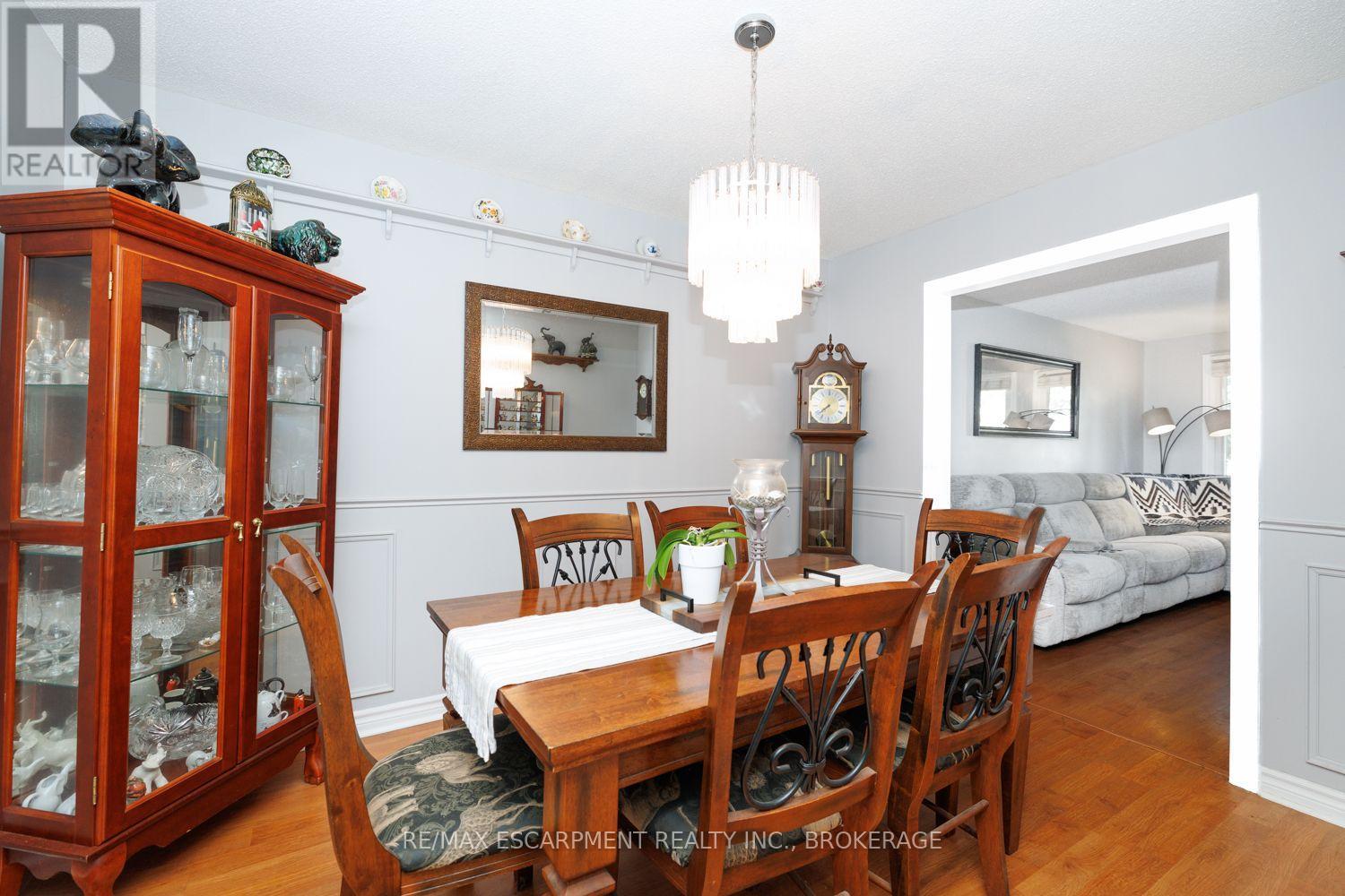 24 Inglewood Court, Grimsby, Ontario  L3M 4S2 - Photo 11 - X14032426