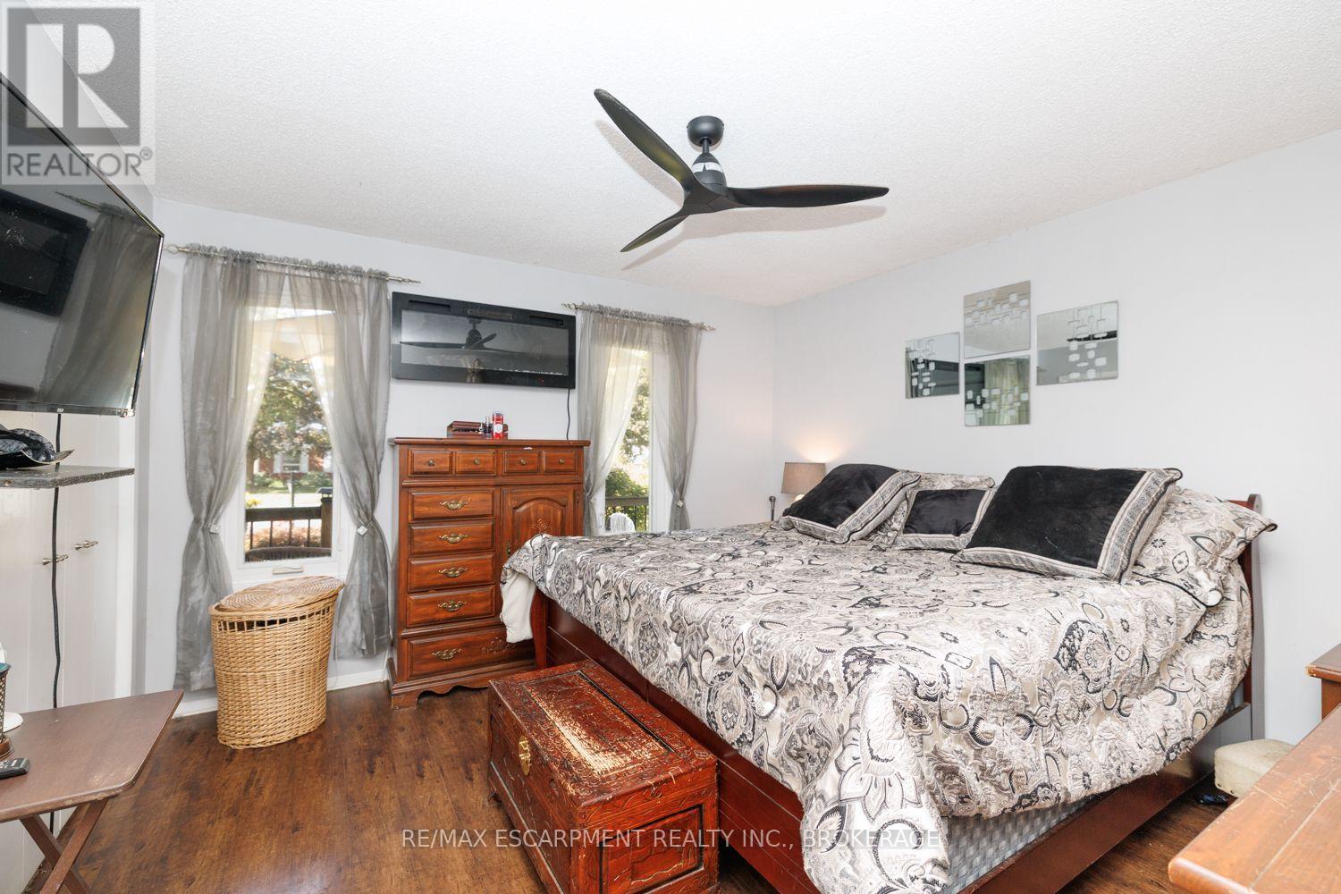 24 Inglewood Court, Grimsby, Ontario  L3M 4S2 - Photo 15 - X14032426