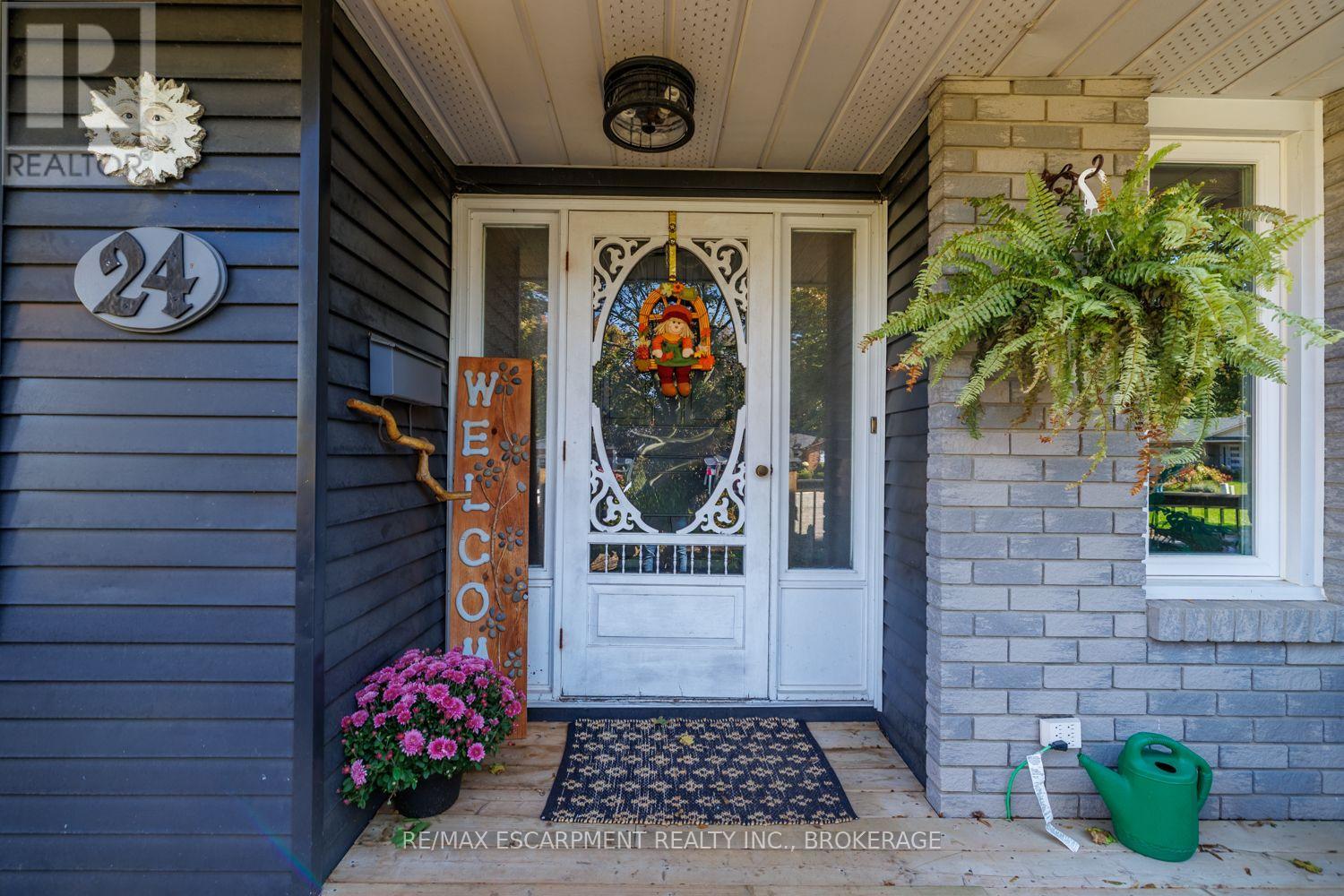 24 Inglewood Court, Grimsby, Ontario  L3M 4S2 - Photo 6 - X14032426