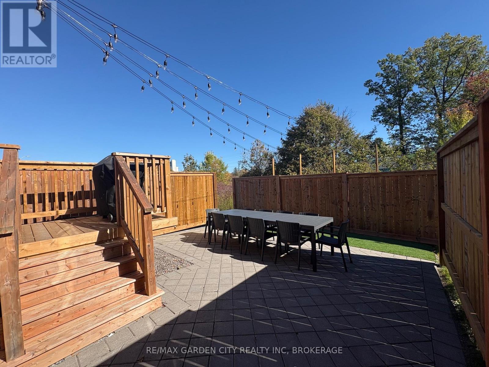 7460 Baycrest Common, Niagara Falls, Ontario  L2G 7V7 - Photo 3 - X14032784