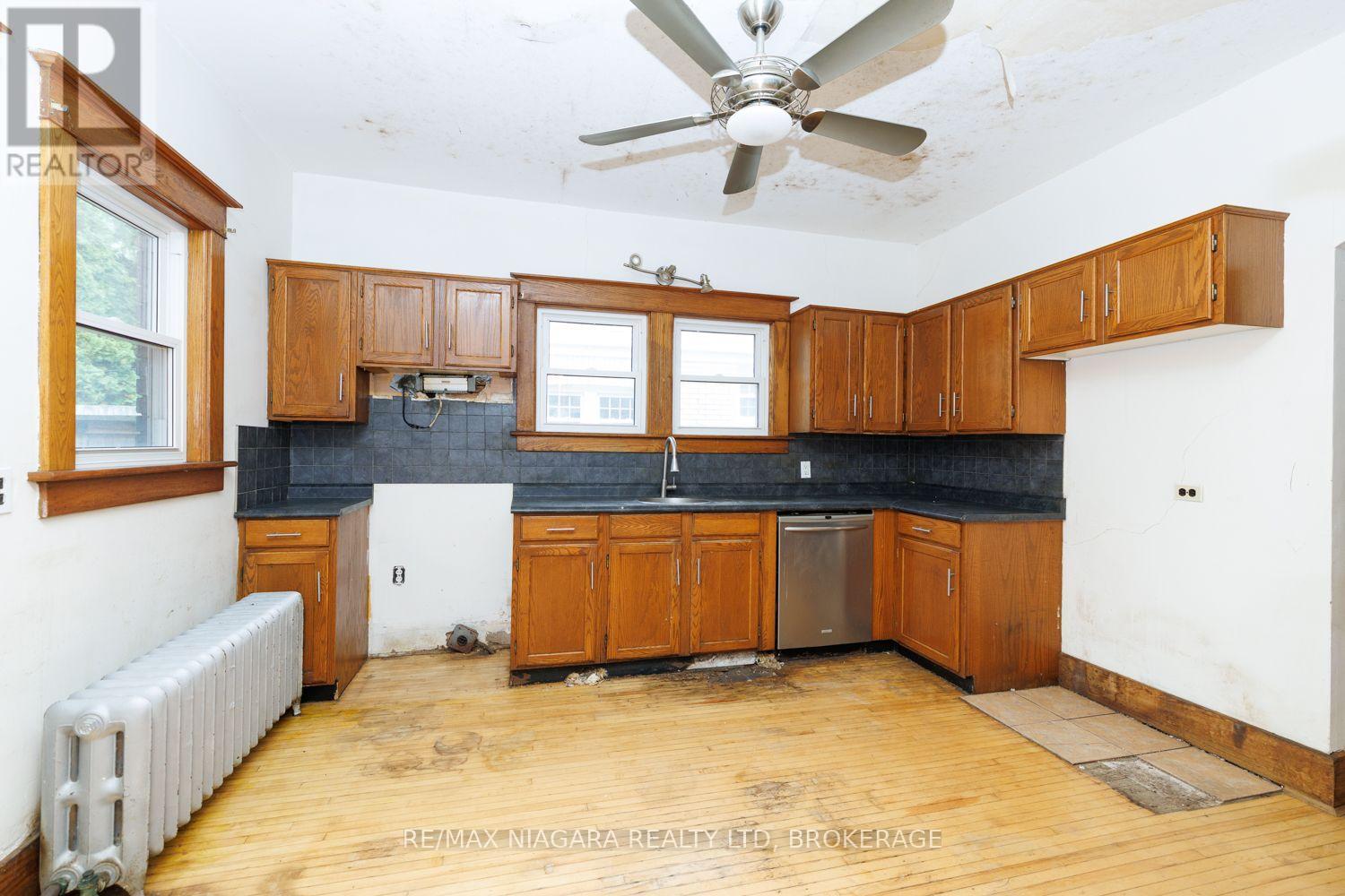 4997 Armoury Street, Niagara Falls, Ontario  L2E 1T3 - Photo 11 - X14033644