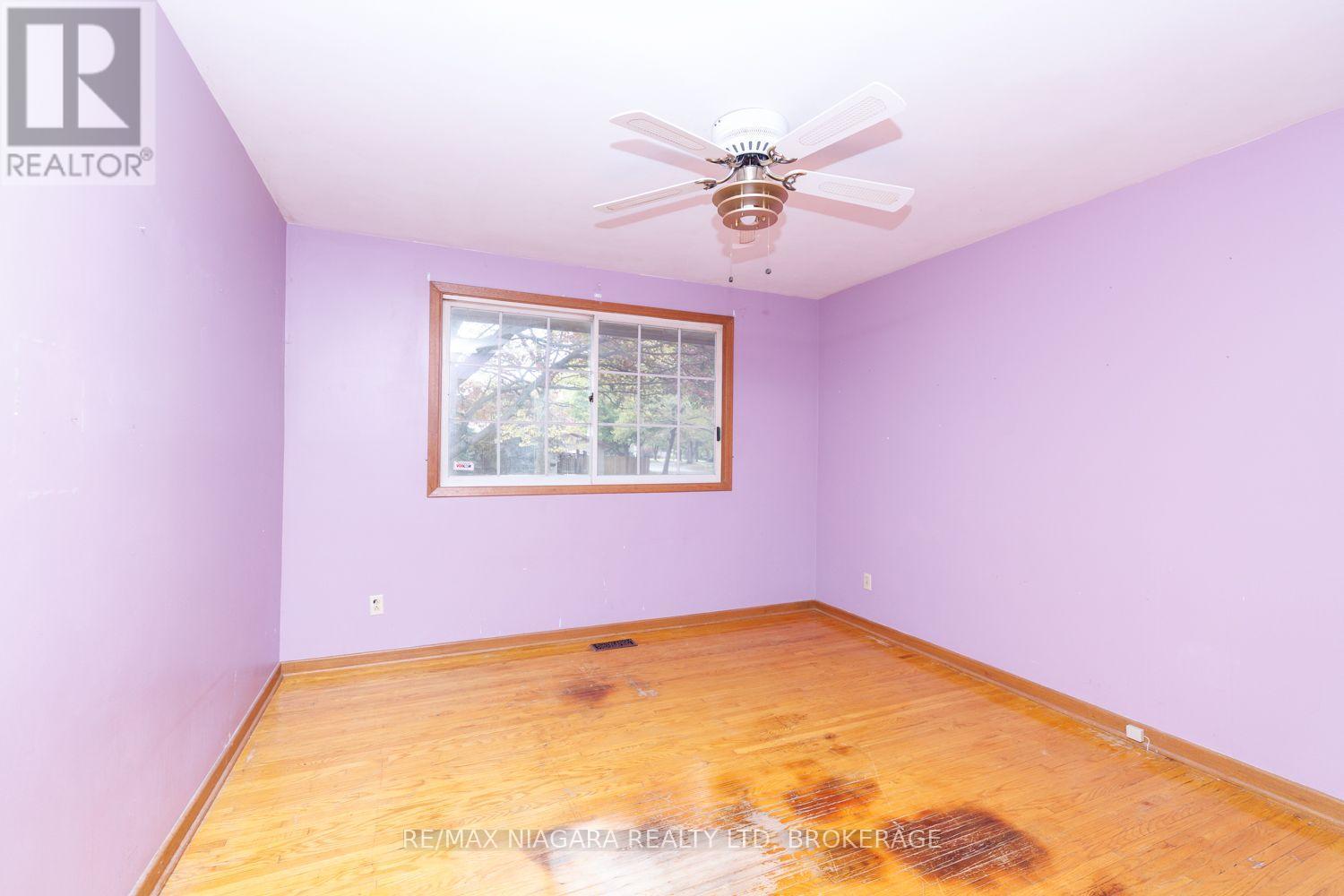 4344 Pettit Avenue, Niagara Falls, Ontario  L2E 6K8 - Photo 10 - X14033666
