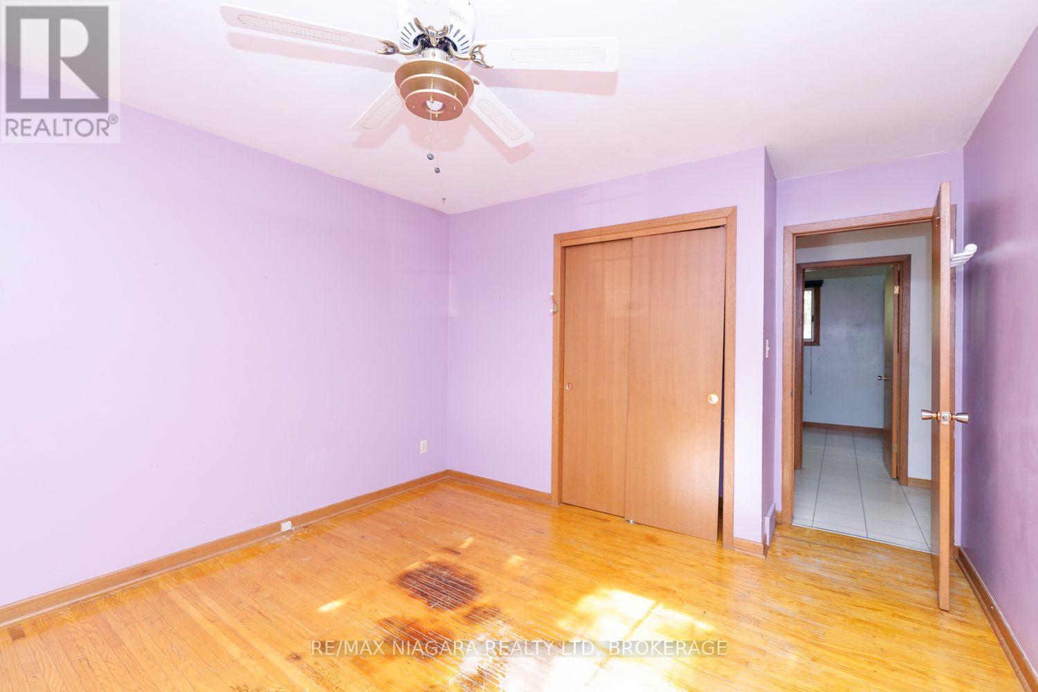 4344 Pettit Avenue, Niagara Falls, Ontario  L2E 6K8 - Photo 11 - X14033666