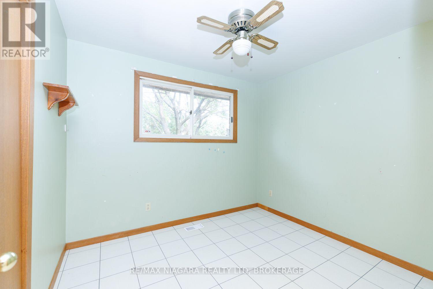 4344 Pettit Avenue, Niagara Falls, Ontario  L2E 6K8 - Photo 12 - X14033666