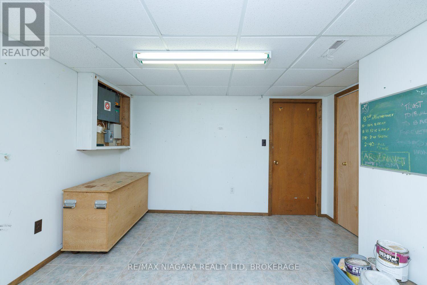 4344 Pettit Avenue, Niagara Falls, Ontario  L2E 6K8 - Photo 24 - X14033666