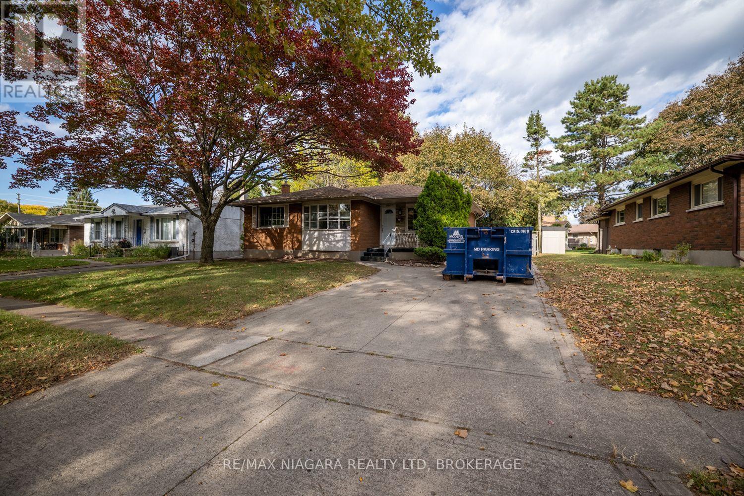 4344 Pettit Avenue, Niagara Falls, Ontario  L2E 6K8 - Photo 32 - X14033666