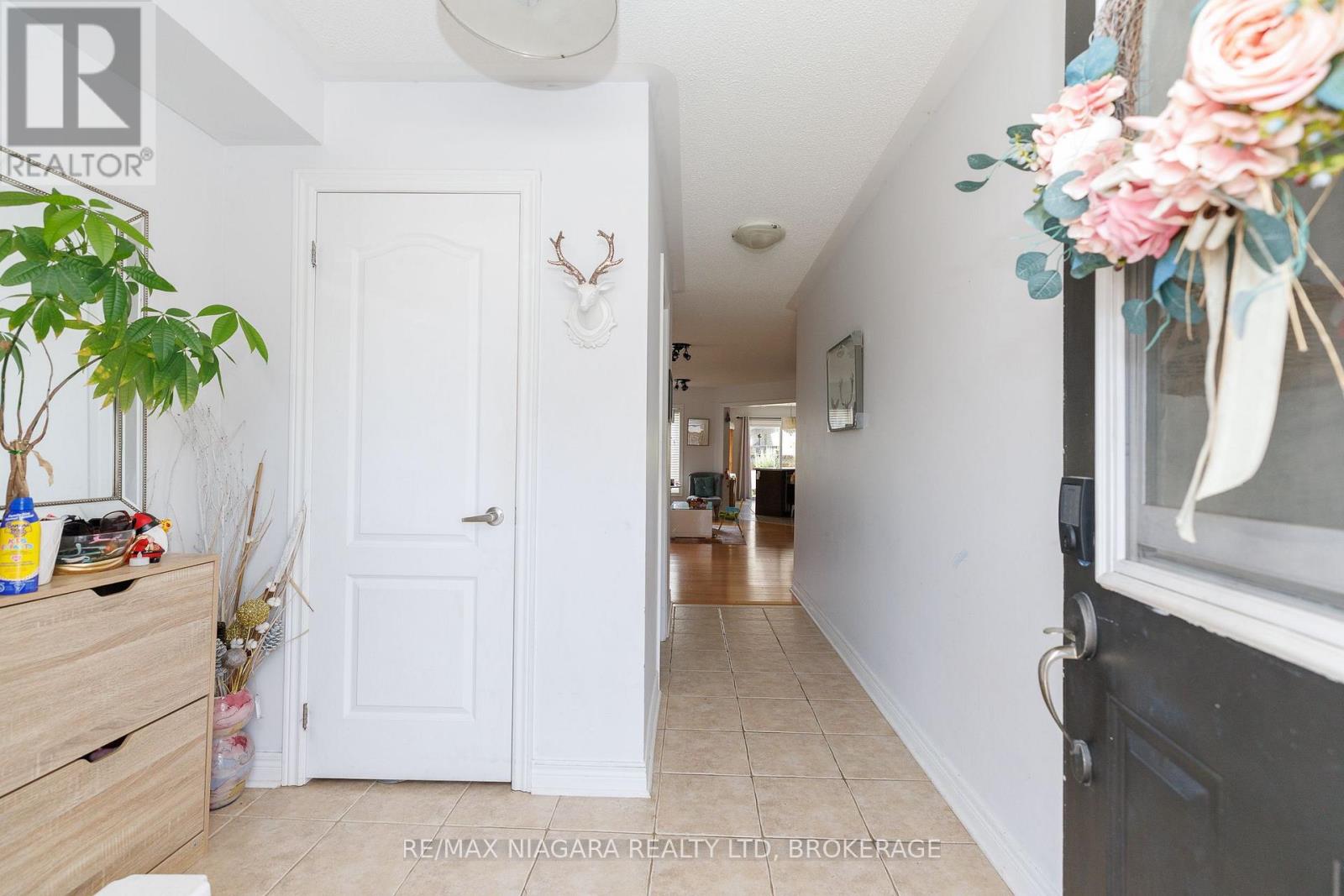 33 Colonel Lyall Street, St. Catharines, Ontario  L2P 0B3 - Photo 4 - X14034396