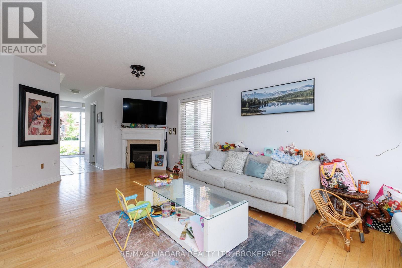 33 Colonel Lyall Street, St. Catharines, Ontario  L2P 0B3 - Photo 5 - X14034396