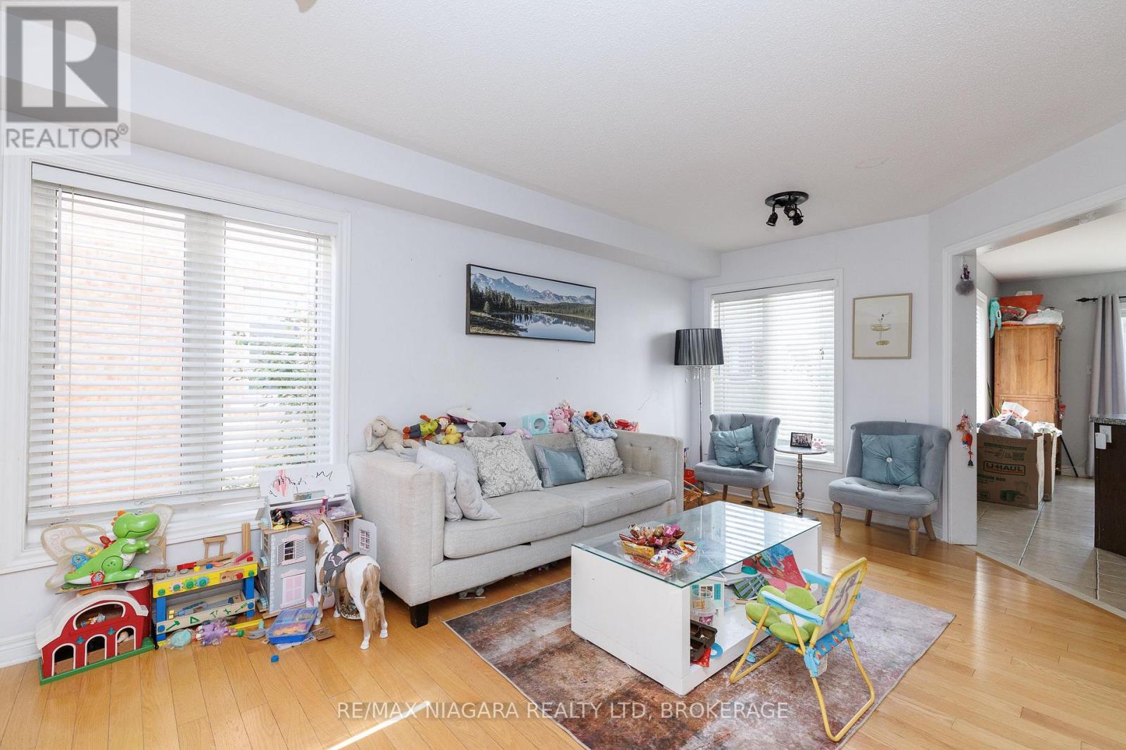 33 Colonel Lyall Street, St. Catharines, Ontario  L2P 0B3 - Photo 6 - X14034396