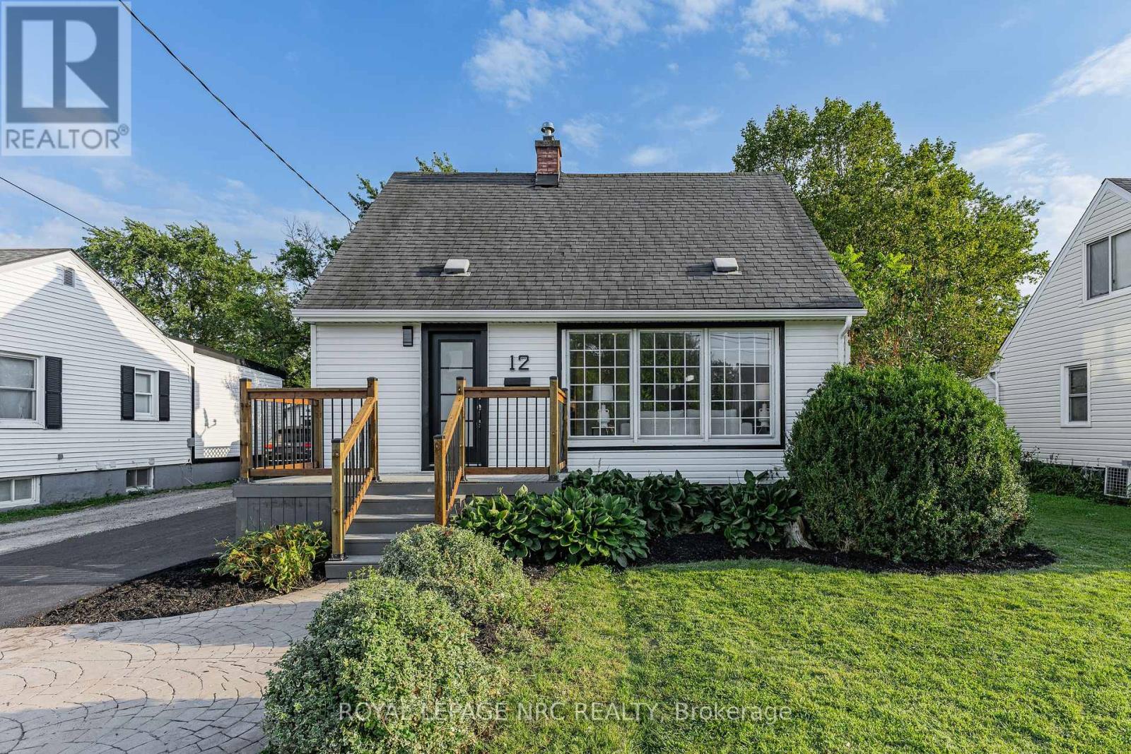 12 ADMIRAL ROAD, St. Catharines, Ontario