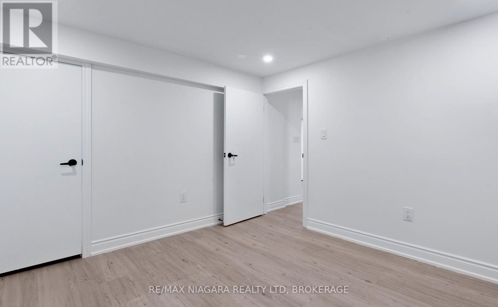 Lower Unit - 210 Mackan Street, Thorold, Ontario  L2V 1G7 - Photo 6 - X14079804