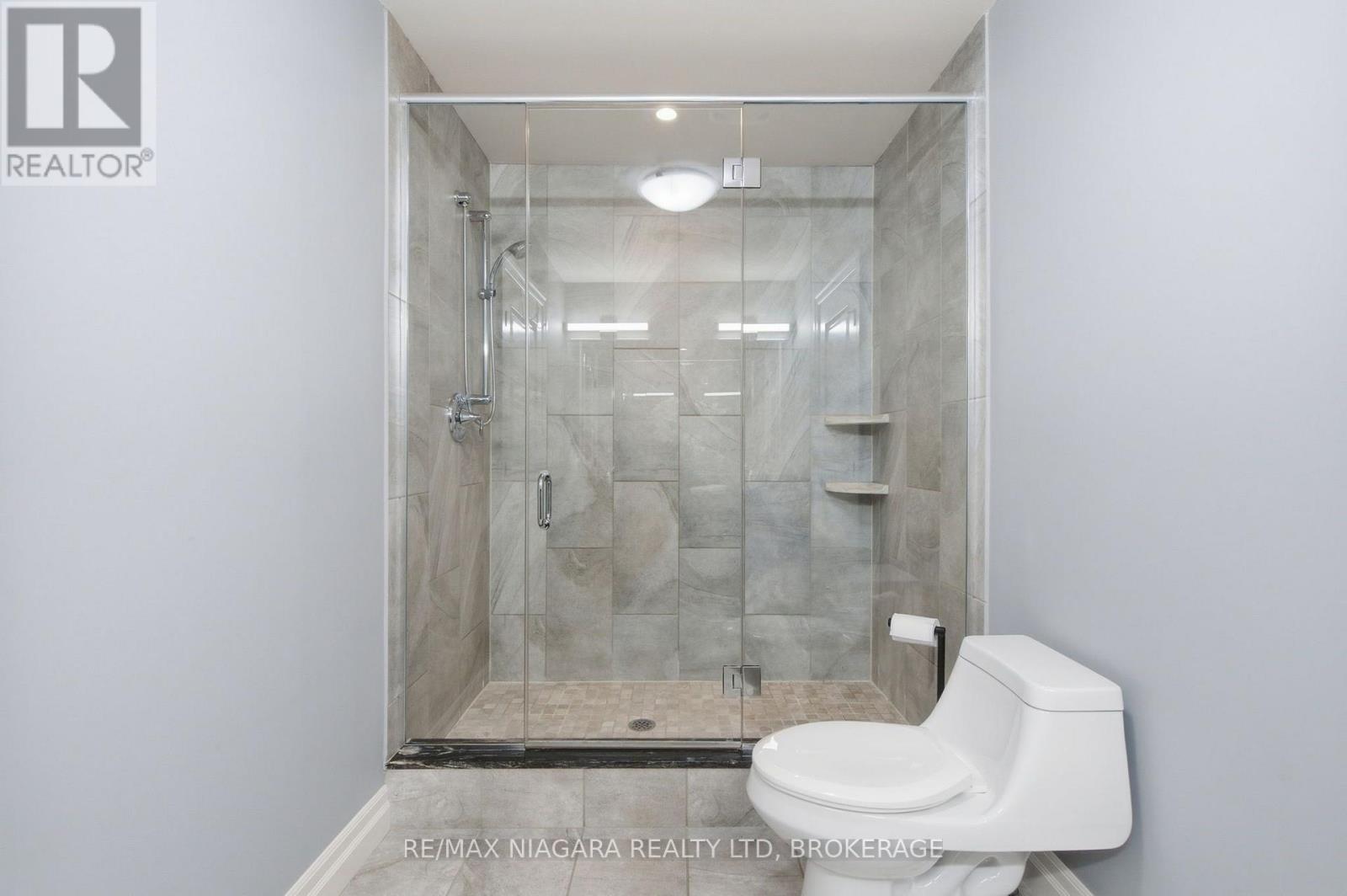 13 Royal Henley Boulevard, St. Catharines, Ontario  L2N 4R7 - Photo 14 - X14080586