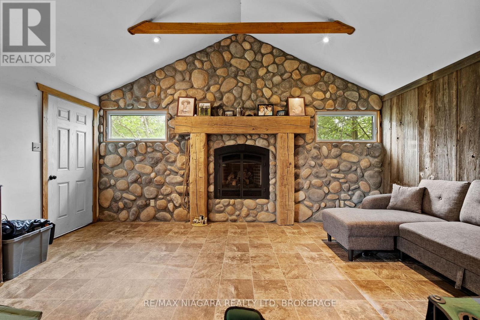 12213 Lakeshore Road, Wainfleet, Ontario  L0S 1V0 - Photo 4 - X14080680