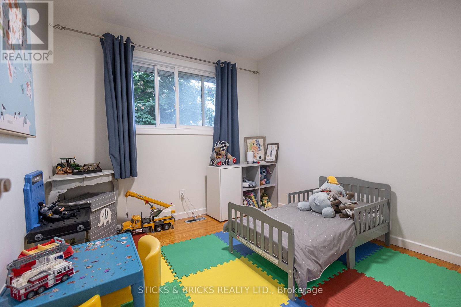 4479 Mitchell Avenue, Niagara Falls, Ontario  L2E 6R6 - Photo 15 - X14080698