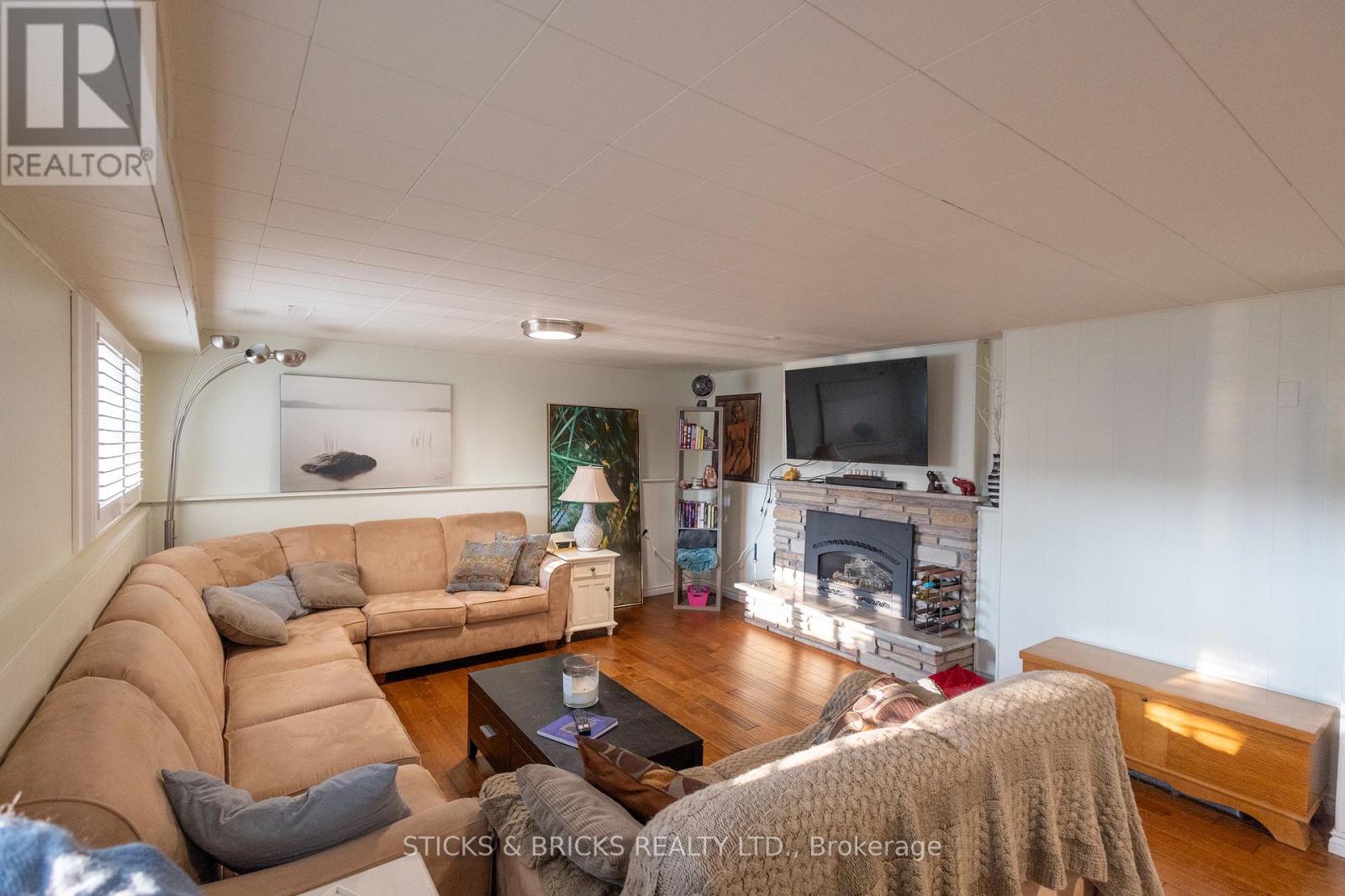 4479 Mitchell Avenue, Niagara Falls, Ontario  L2E 6R6 - Photo 18 - X14080698