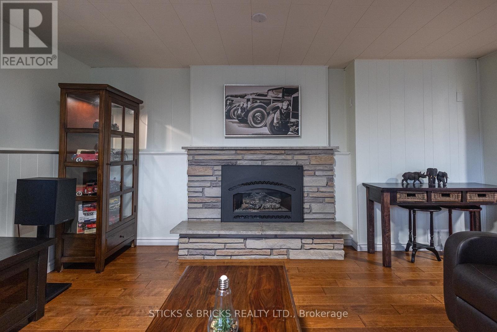 4479 Mitchell Avenue, Niagara Falls, Ontario  L2E 6R6 - Photo 22 - X14080698