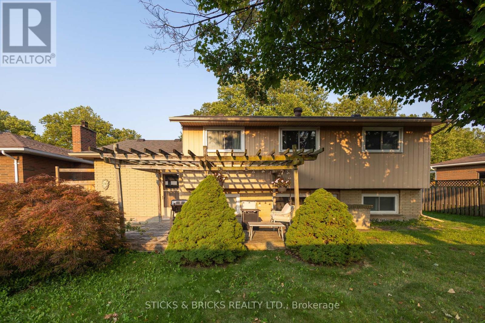 4479 Mitchell Avenue, Niagara Falls, Ontario  L2E 6R6 - Photo 25 - X14080698