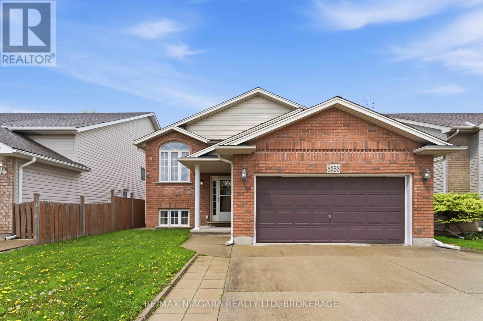 8253 COSTABILE DRIVE, Niagara Falls, Ontario