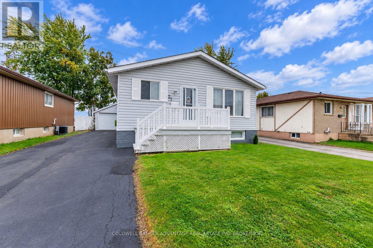 27 Chantal Court, Welland, Ontario  L3B 5V3 - Photo 2 - X14081458