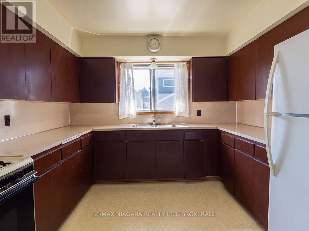 109 Hampton Avenue, Port Colborne, Ontario  L3K 5R9 - Photo 11 - X14081516