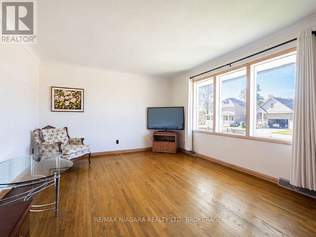 109 Hampton Avenue, Port Colborne, Ontario  L3K 5R9 - Photo 6 - X14081516