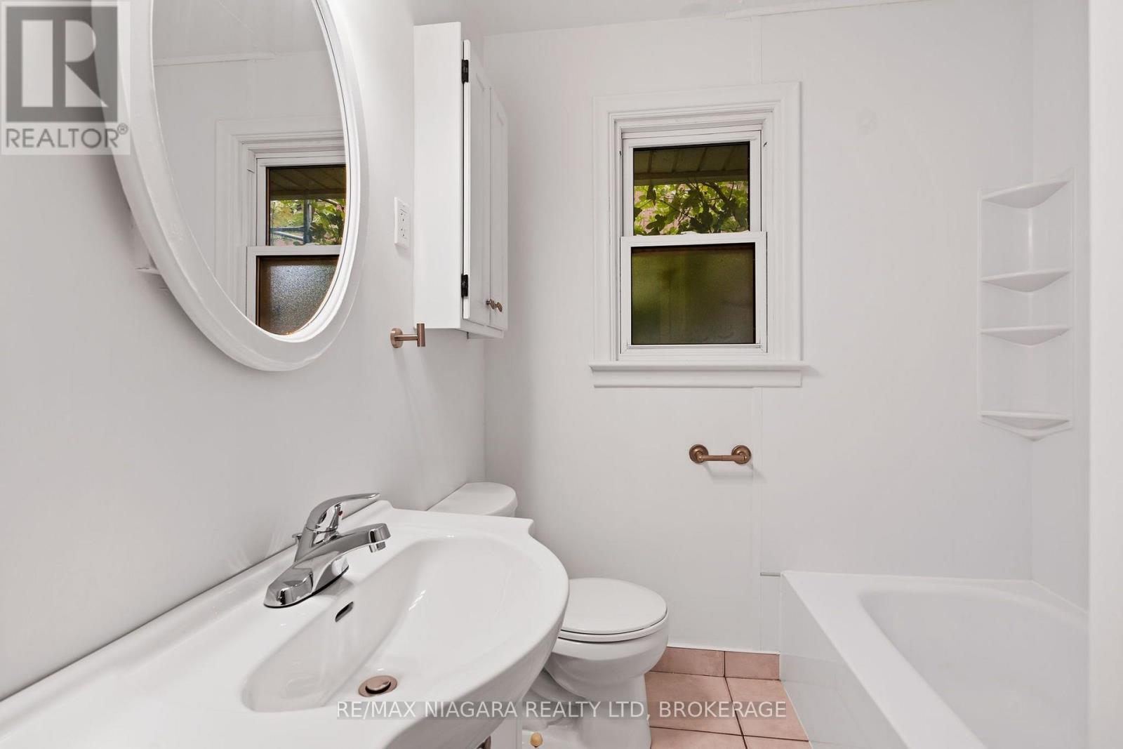 241 Bertie Street, Fort Erie, Ontario  L2A 1Z5 - Photo 11 - X14082250