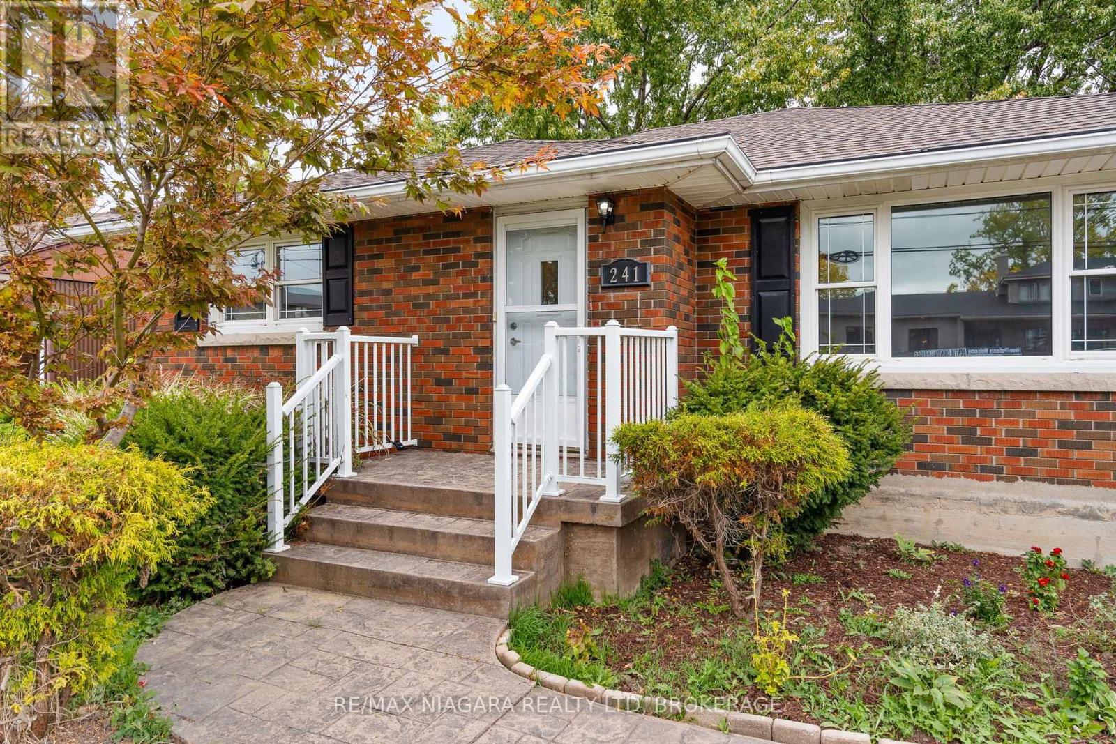 241 Bertie Street, Fort Erie, Ontario  L2A 1Z5 - Photo 3 - X14082250