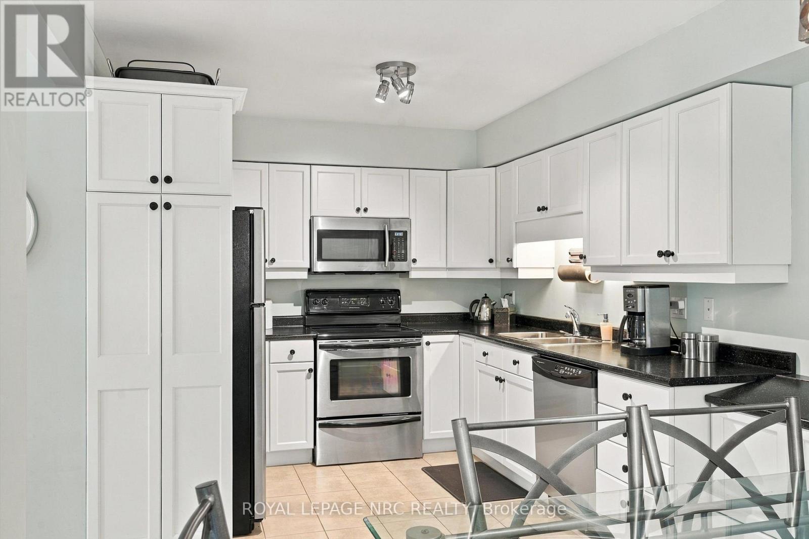 13 Flynn Court, St. Catharines, Ontario  L2S 4E1 - Photo 17 - X14082430