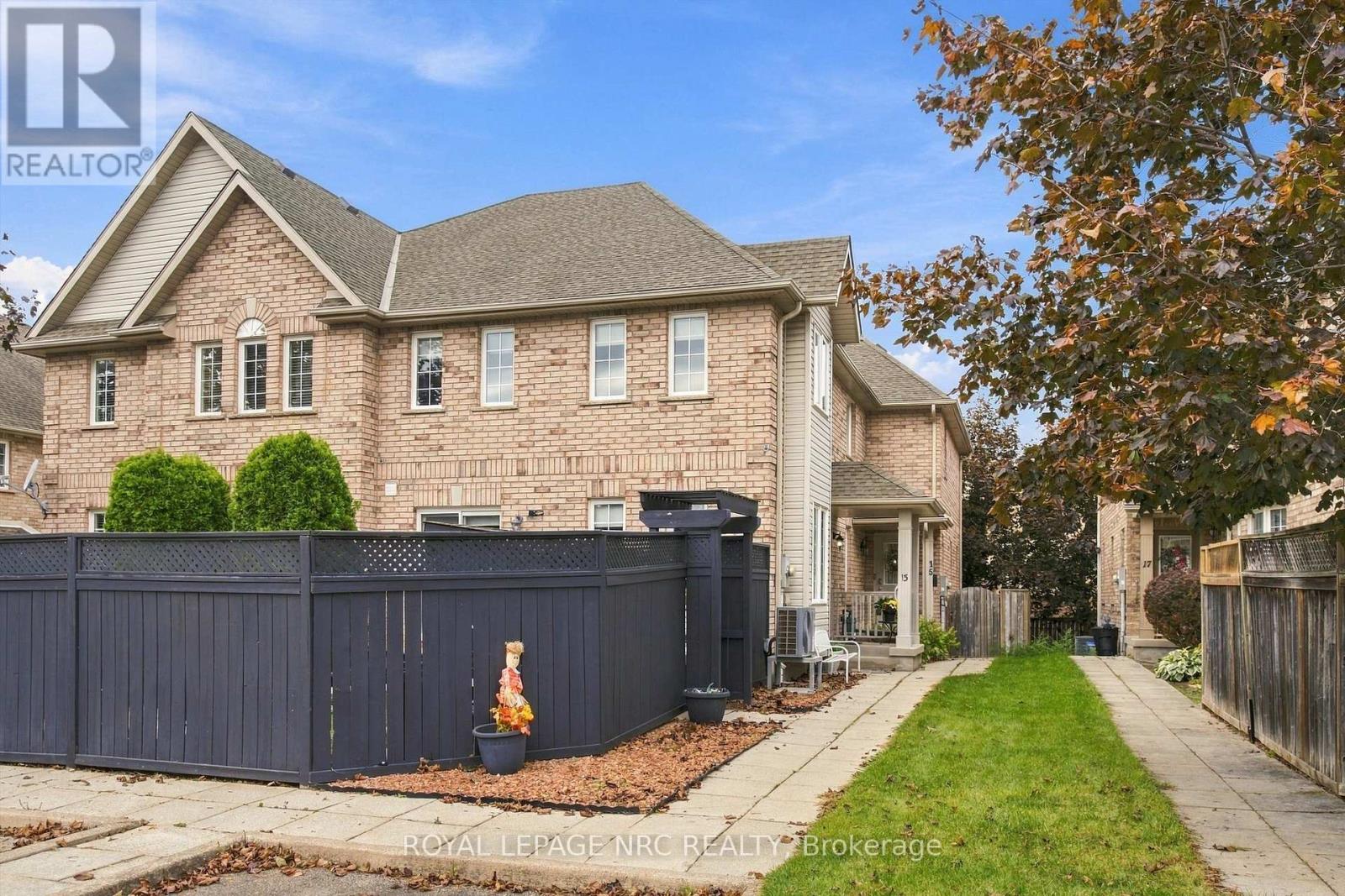 13 Flynn Court, St. Catharines, Ontario  L2S 4E1 - Photo 3 - X14082430
