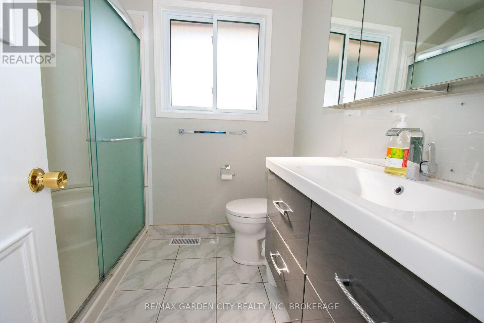 15 Karen Crescent, Grimsby, Ontario  L3M 2E3 - Photo 21 - X14084666