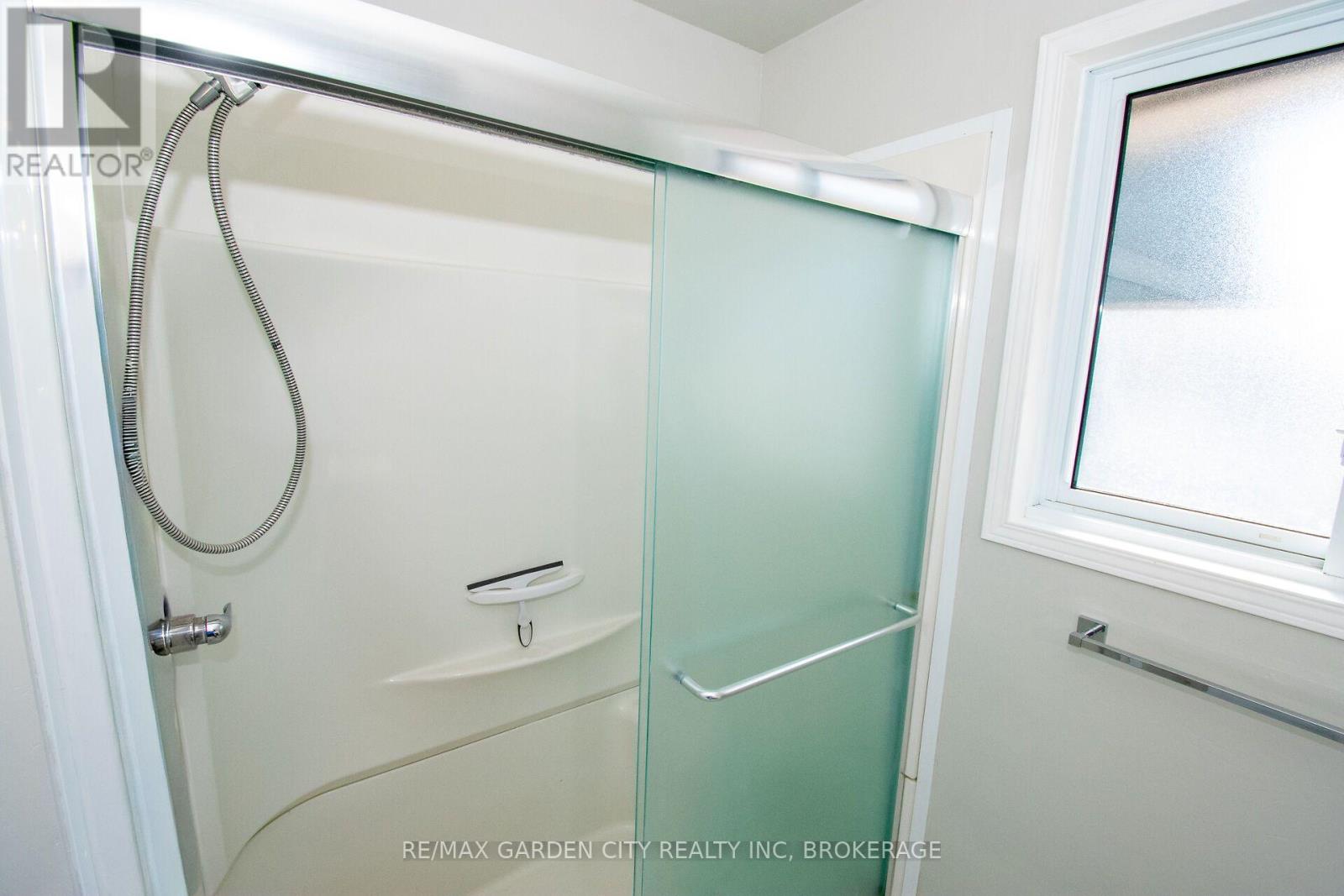 15 Karen Crescent, Grimsby, Ontario  L3M 2E3 - Photo 23 - X14084666