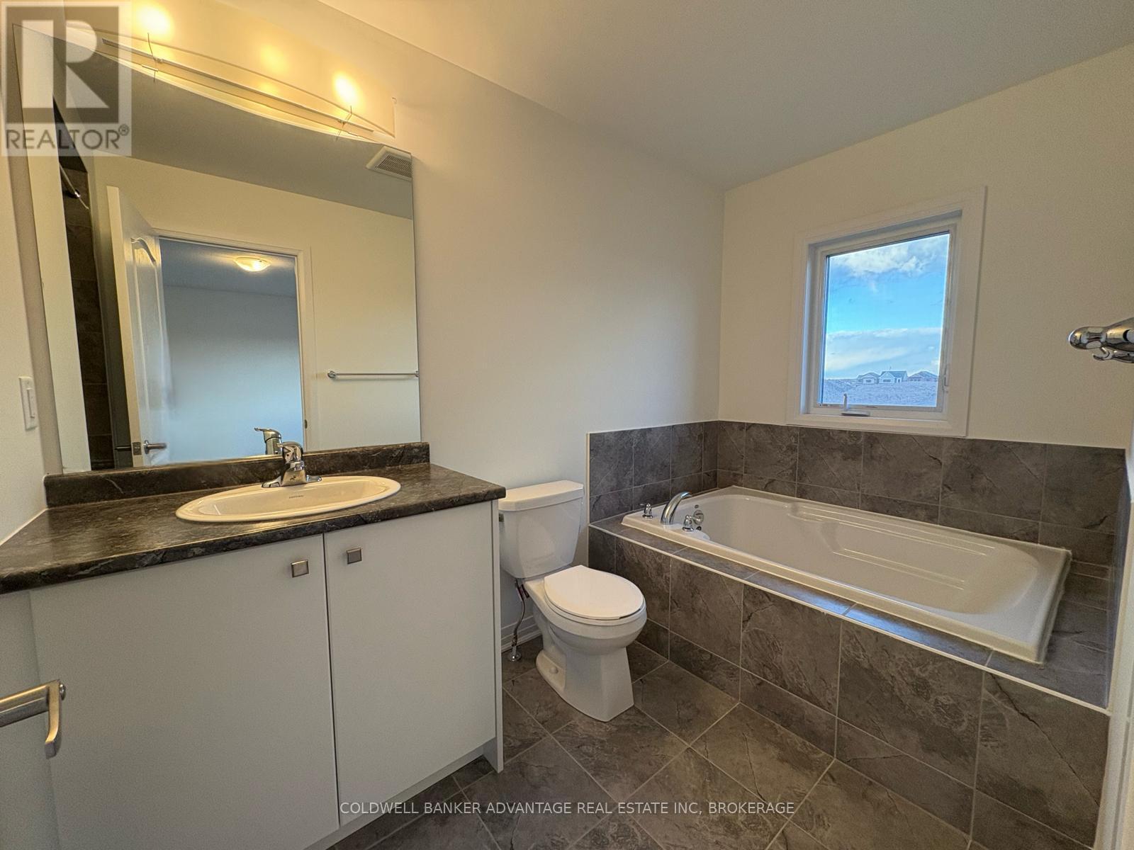 216 Port Crescent, Welland, Ontario  L3B 0N2 - Photo 14 - X14084722