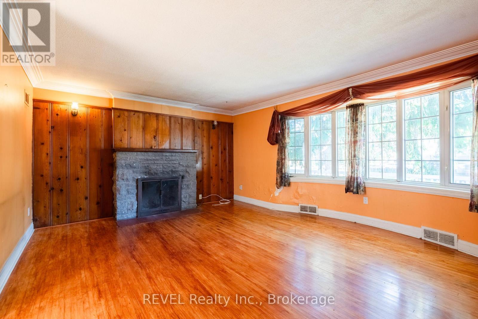 7044 Leeming Street, Niagara Falls, Ontario  L2G 1L3 - Photo 10 - X14085406