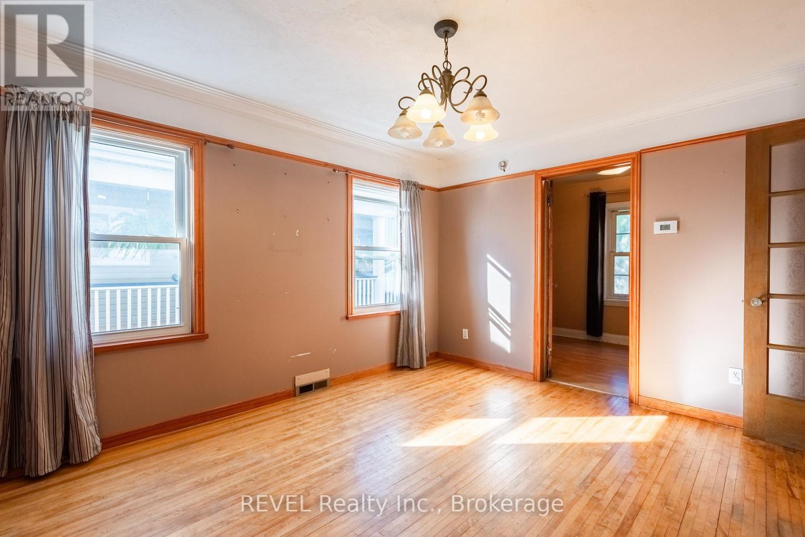 7044 Leeming Street, Niagara Falls, Ontario  L2G 1L3 - Photo 14 - X14085406