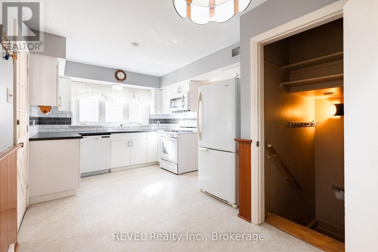 7044 Leeming Street, Niagara Falls, Ontario  L2G 1L3 - Photo 21 - X14085406
