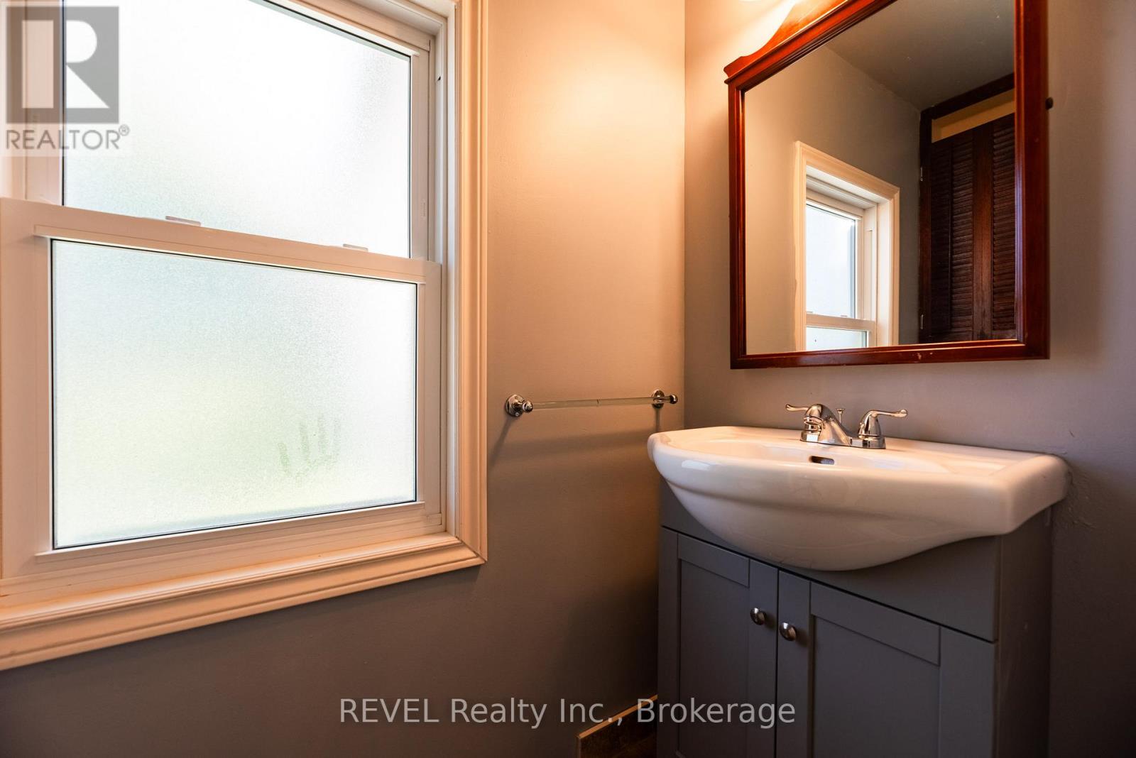 7044 Leeming Street, Niagara Falls, Ontario  L2G 1L3 - Photo 27 - X14085406