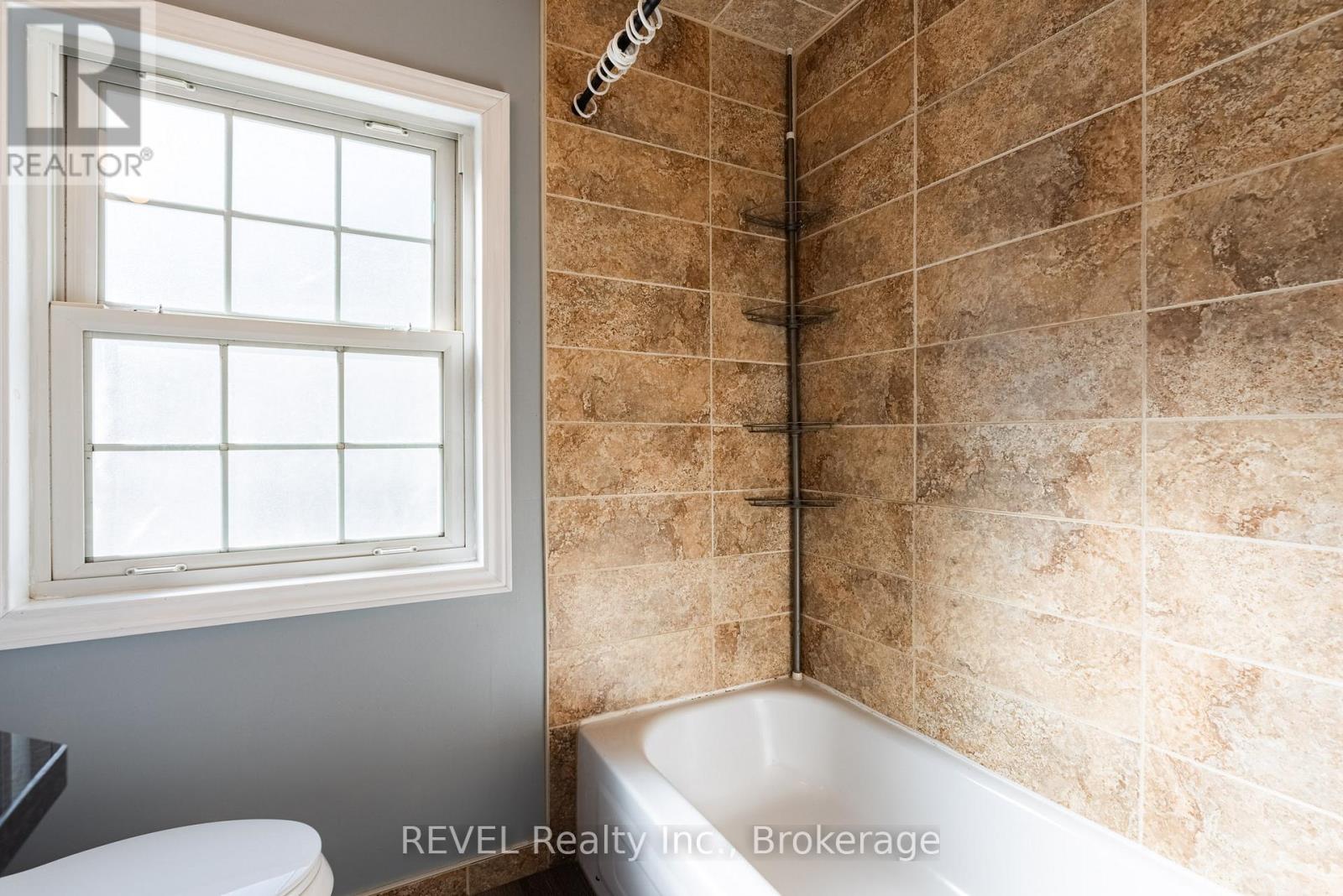 7044 Leeming Street, Niagara Falls, Ontario  L2G 1L3 - Photo 32 - X14085406