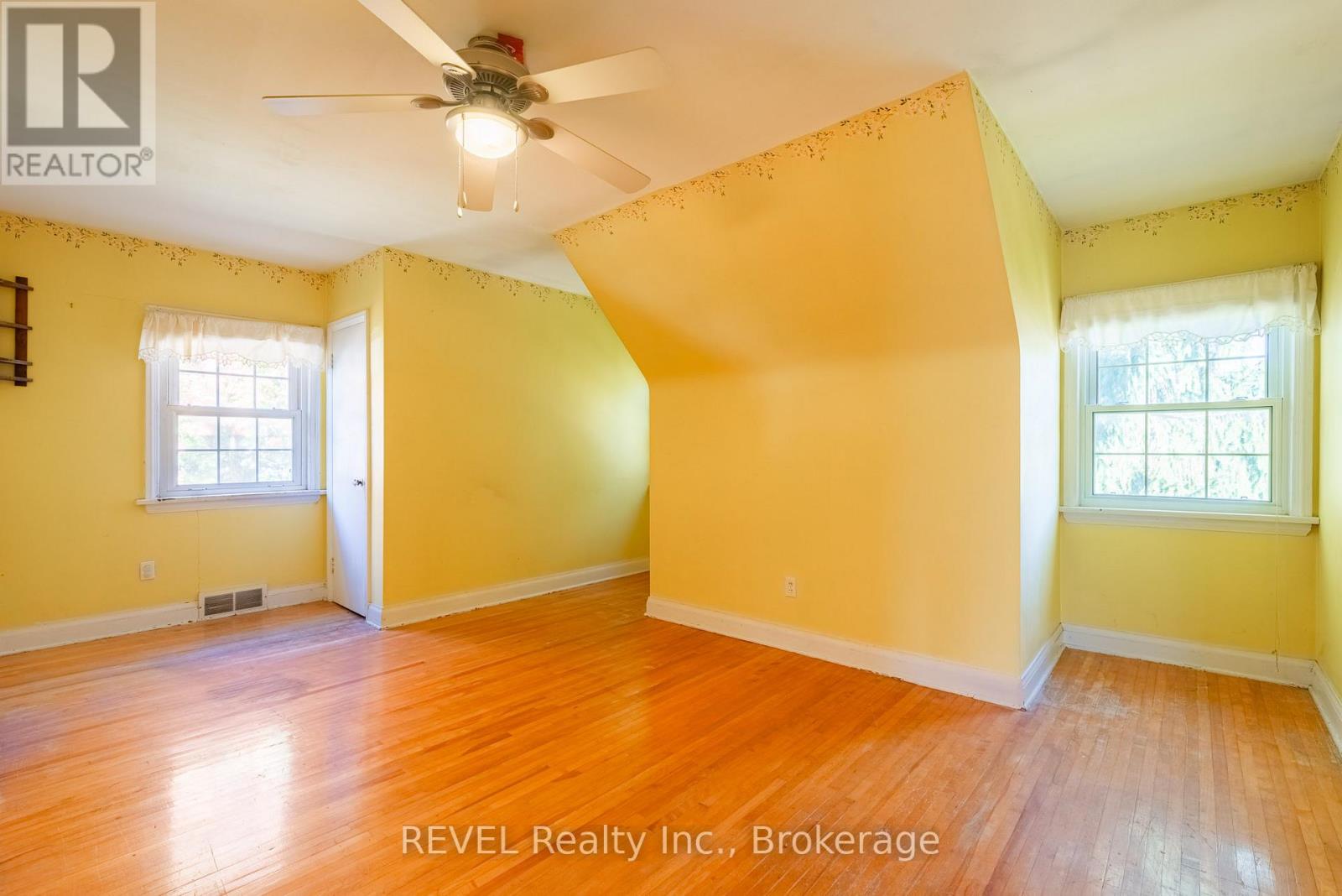 7044 Leeming Street, Niagara Falls, Ontario  L2G 1L3 - Photo 34 - X14085406