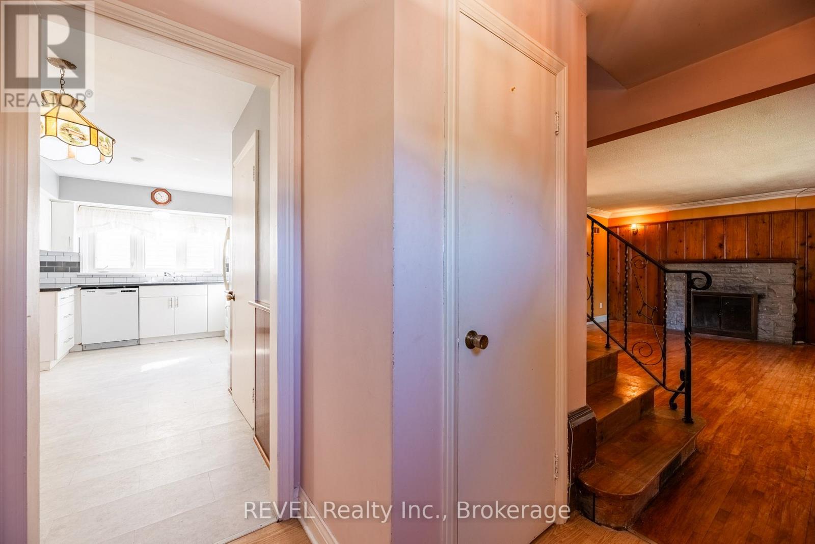 7044 Leeming Street, Niagara Falls, Ontario  L2G 1L3 - Photo 7 - X14085406