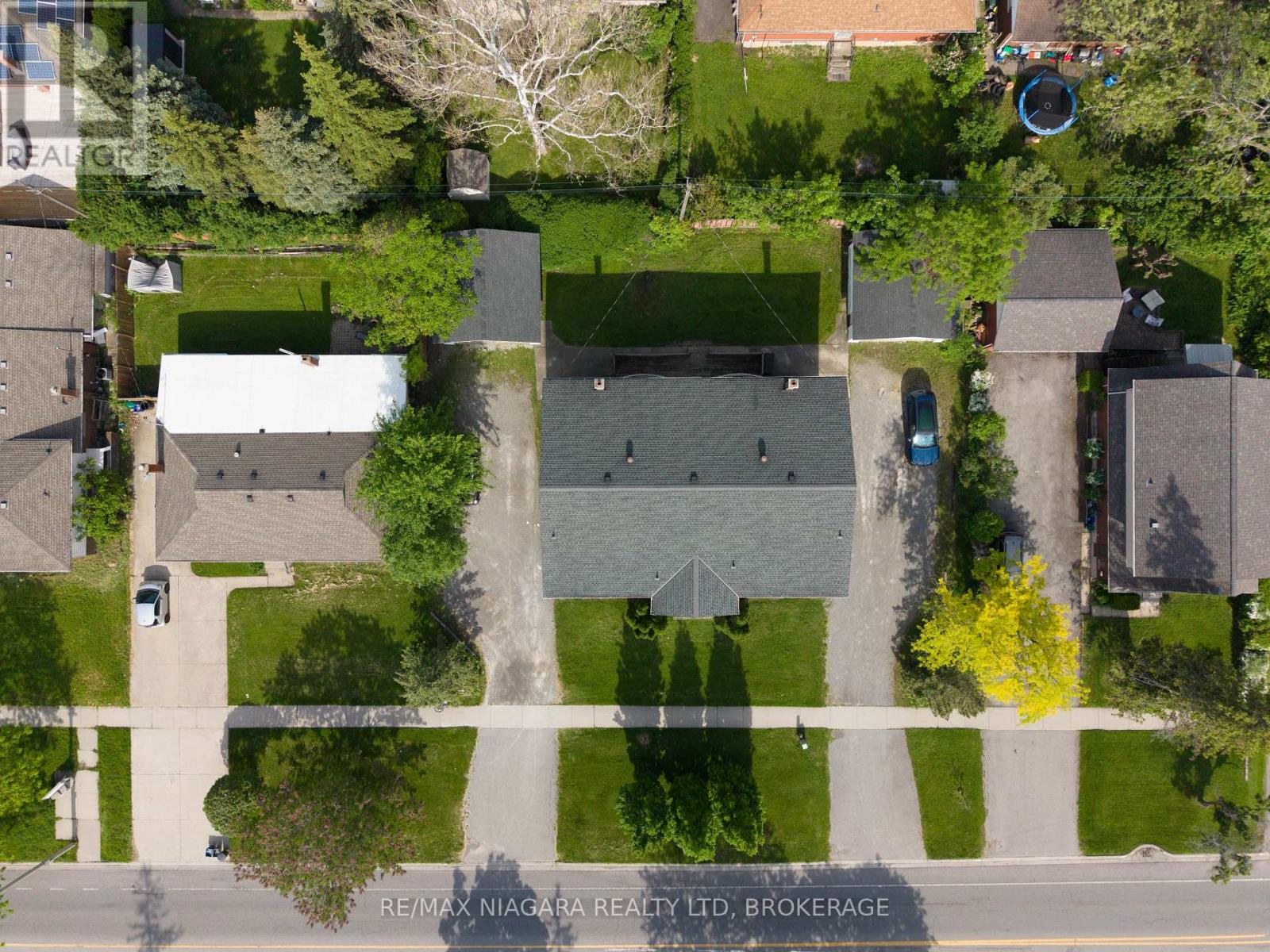 293-295 Glenridge Avenue, St. Catharines, Ontario  L2T 3K5 - Photo 2 - X14085754