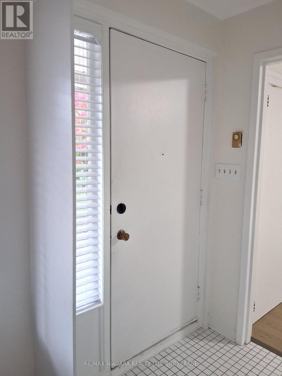 Unit 1 - 109 George Street, St. Catharines, Ontario  L2R 5P2 - Photo 2 - X14087980