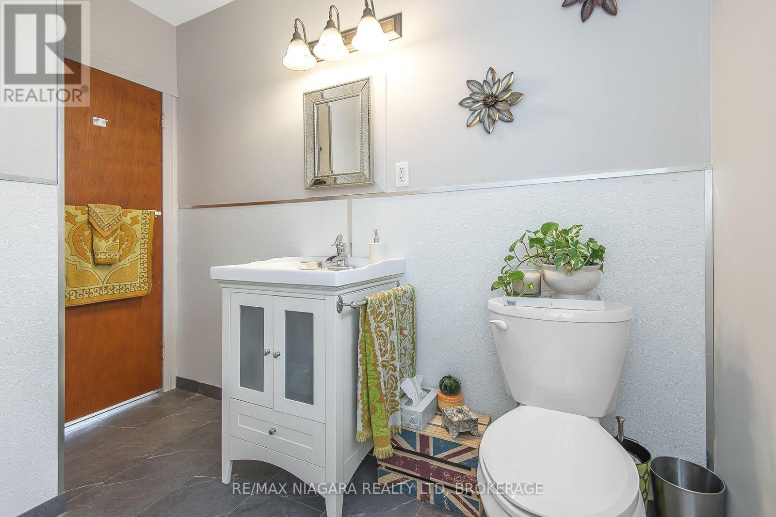 10 First Avenue, Port Colborne, Ontario  L3K 5N4 - Photo 18 - X14089112