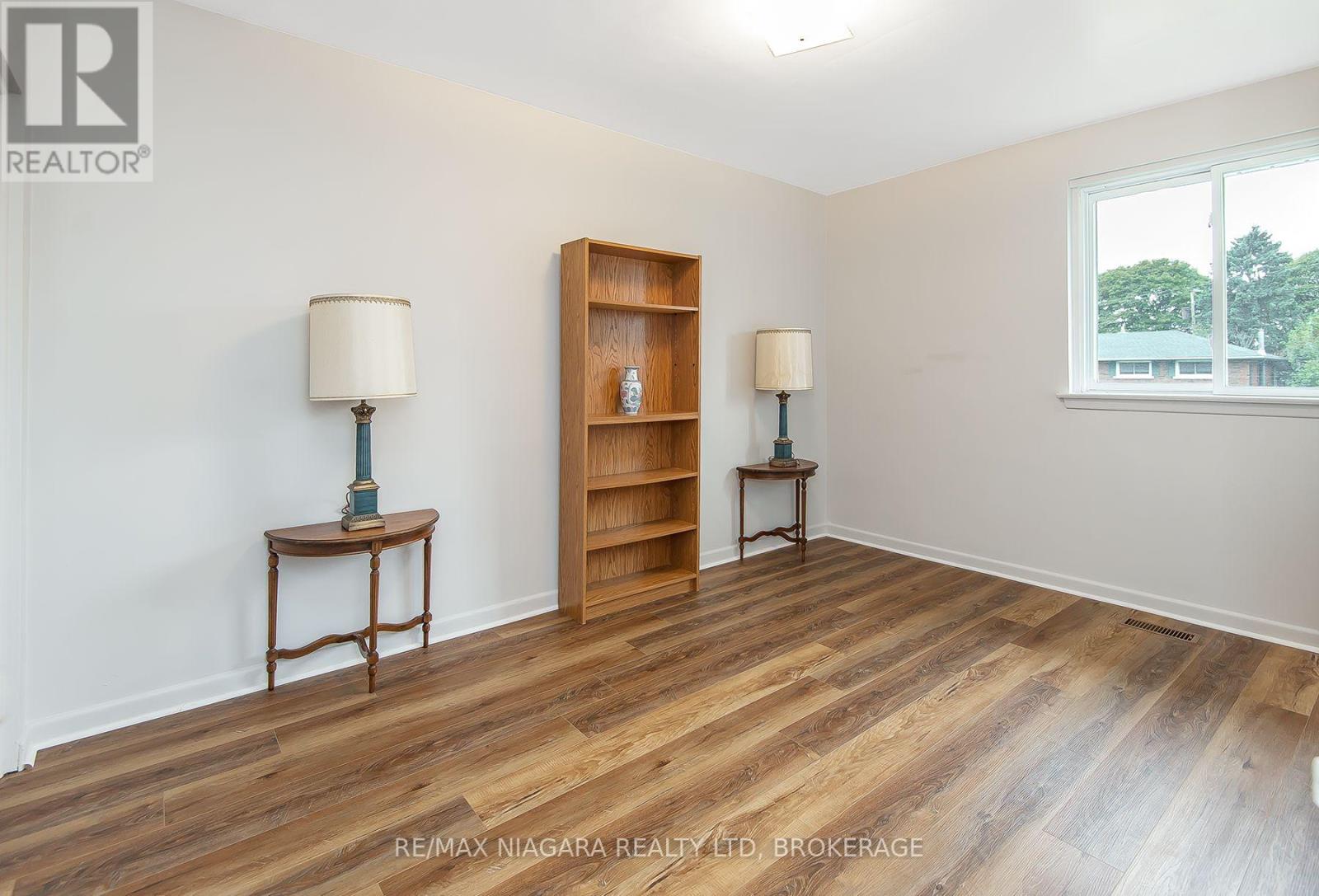 10 First Avenue, Port Colborne, Ontario  L3K 5N4 - Photo 23 - X14089112