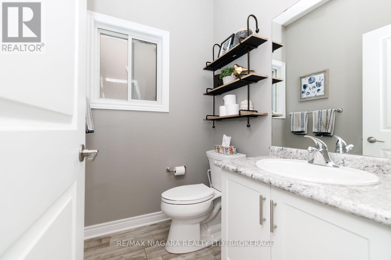 6 Bergenstein Crescent, Pelham, Ontario  L3E 0A3 - Photo 8 - X14089312